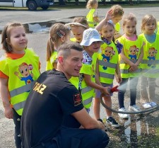 Powiększ zdjęcie Wycieczka do straży pożarnej