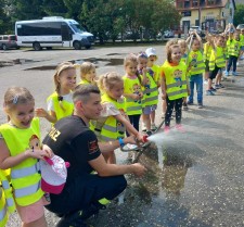 Powiększ zdjęcie Wycieczka do straży pożarnej