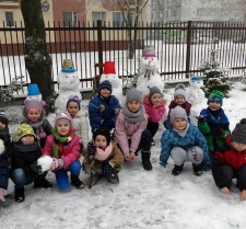 03.02.2017 r. – Zabawy na śniegu w ogrodzie przedszkolnym.